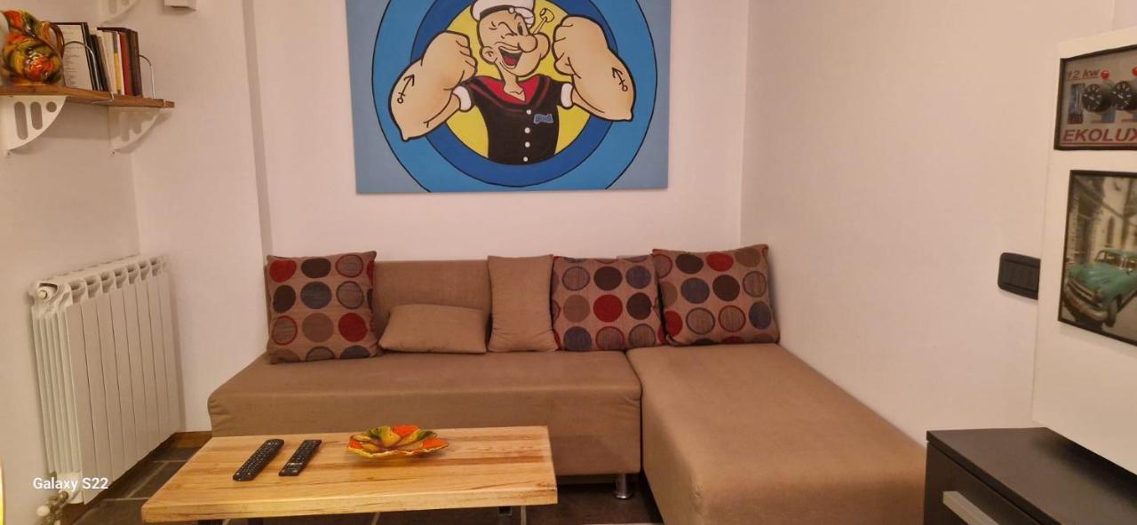 Micro Apartamento Belgrado Exterior foto