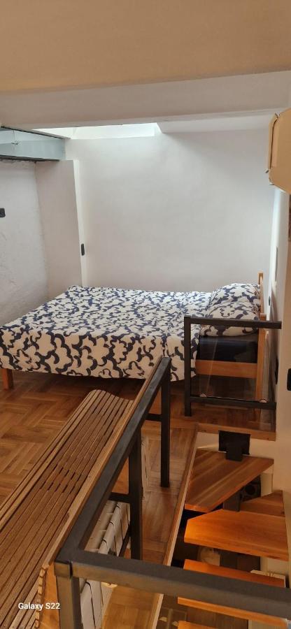 Micro Apartamento Belgrado Exterior foto